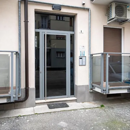 Ospitali - Casa Cinema, Bilocale A 100 Mt Dalla Metro Per 5 - No Lift Cernusco Sul Naviglio