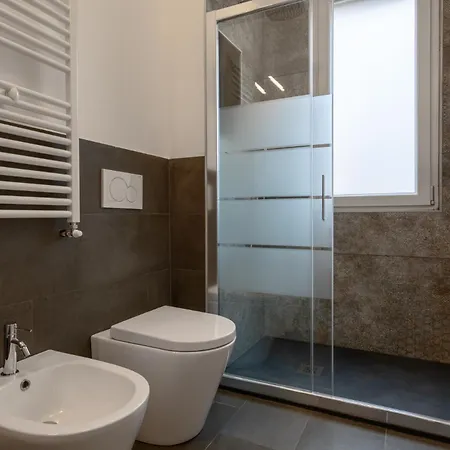 Apartment Ospitali - Casa Cinema, Bilocale A 100 Mt Dalla Metro Per 5 - No Lift