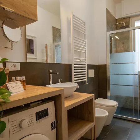 Apartment Ospitali - Casa Cinema, Bilocale A 100 Mt Dalla Metro Per 5 - No Lift *